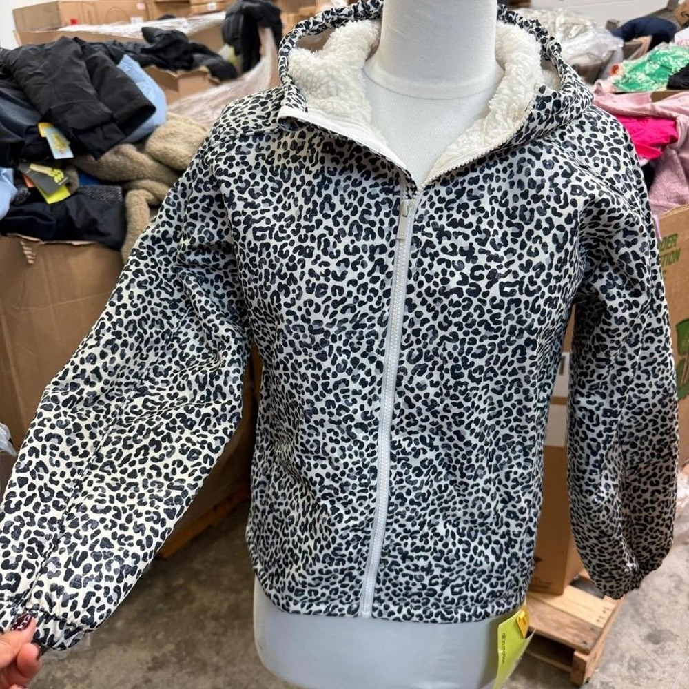 Calm In Motion black and white leopard print fleece lined jacket in XL